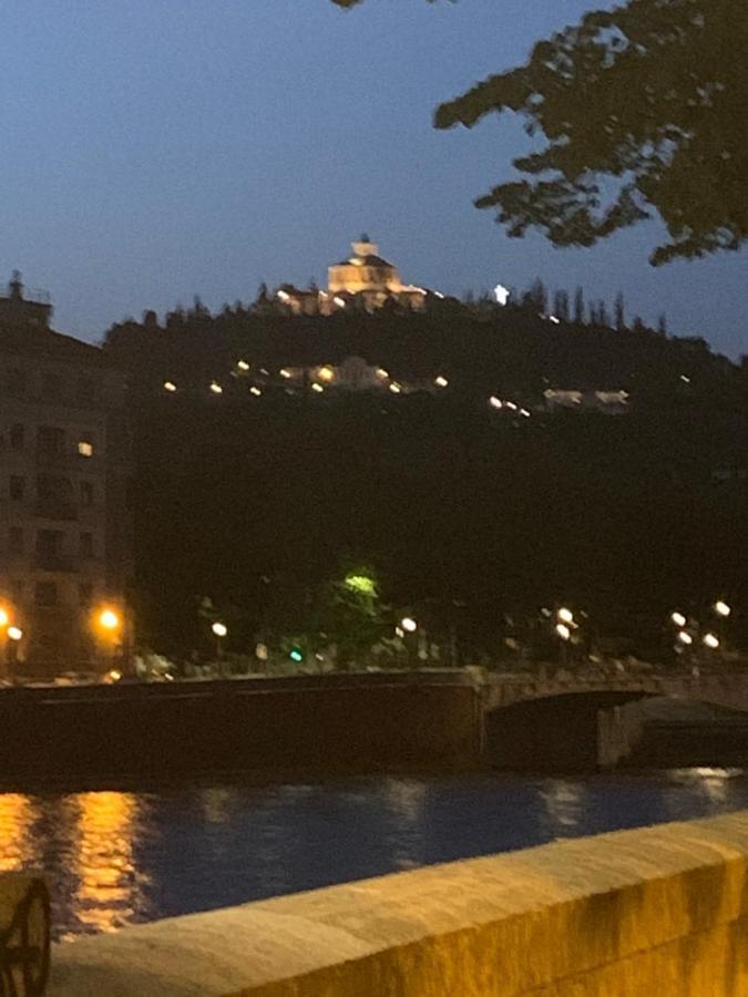 Отель Notti Sull'Adige Верона Экстерьер фото